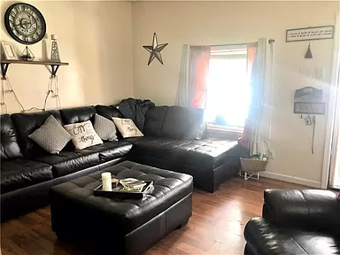 0335b2d7b35af26f3000eca9cb2efa61-cc_ft_384