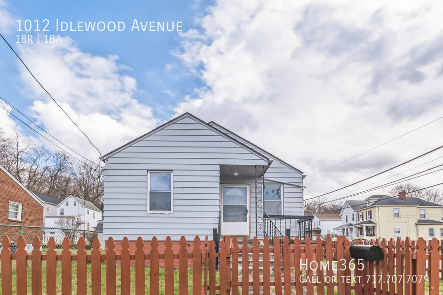 1-bedroom-bungalow-style-home-carnegie-pa-primary-photo