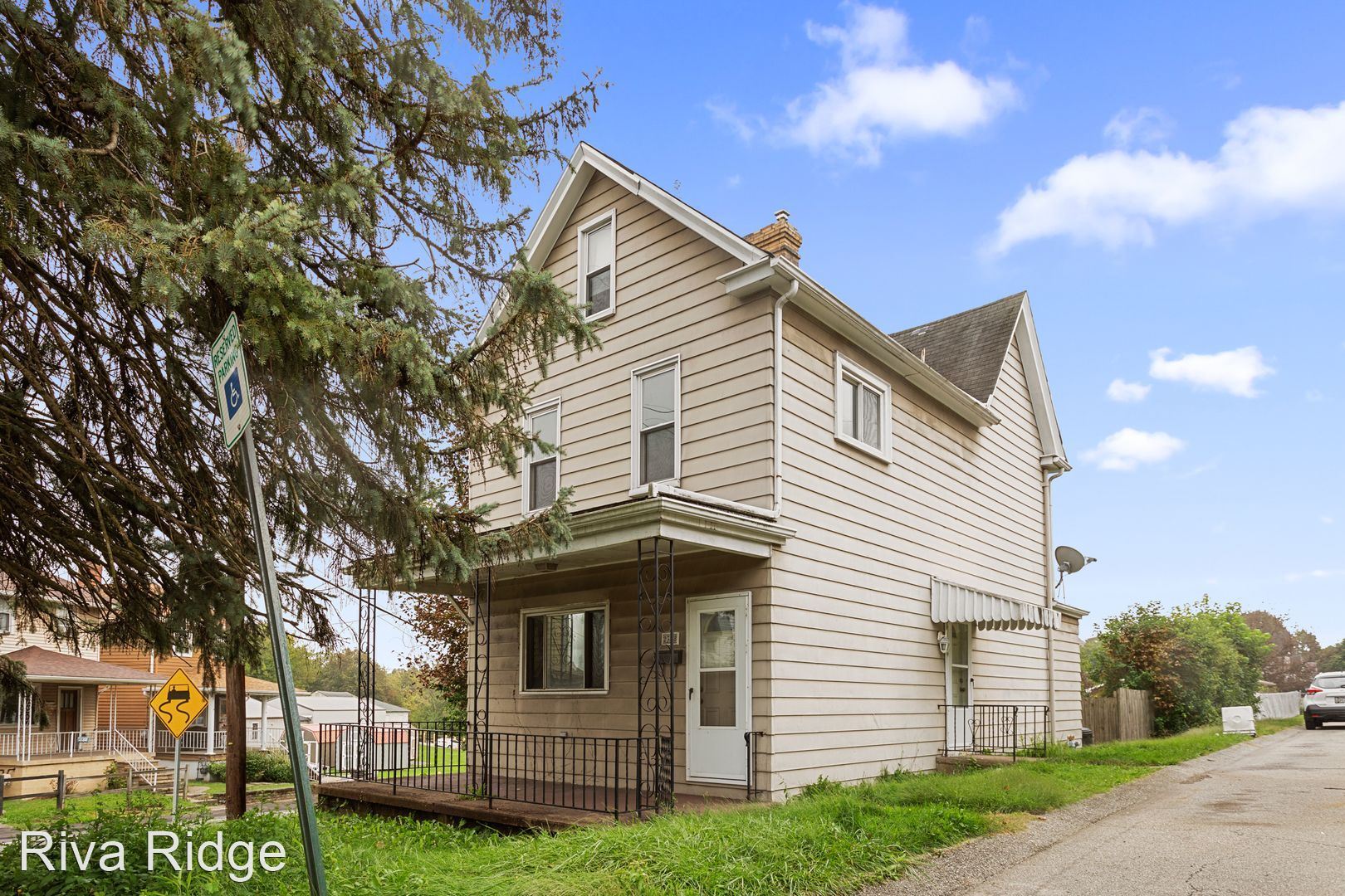 2-br-15-bath-house---2318-vondera-street-homestead-pa-primary-photo