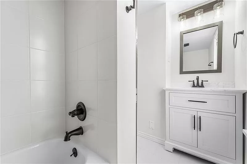 32b4e460f30e4271d9d4b8285aabf66d-uncropped_scaled_within_1536_1152