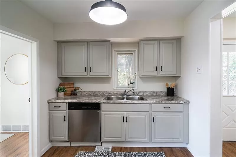 402b65486950642507fb2c4ef0e58c52-cc_ft_1536