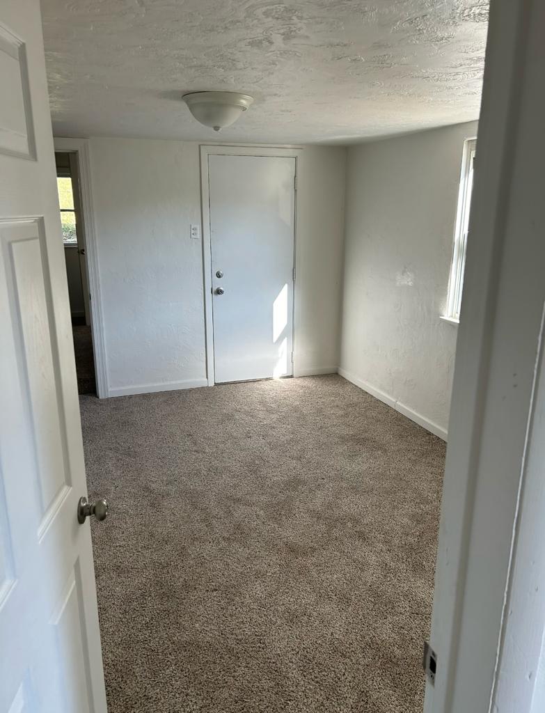 WhatsApp Image 2023-11-27 at 16.49.05 (1)