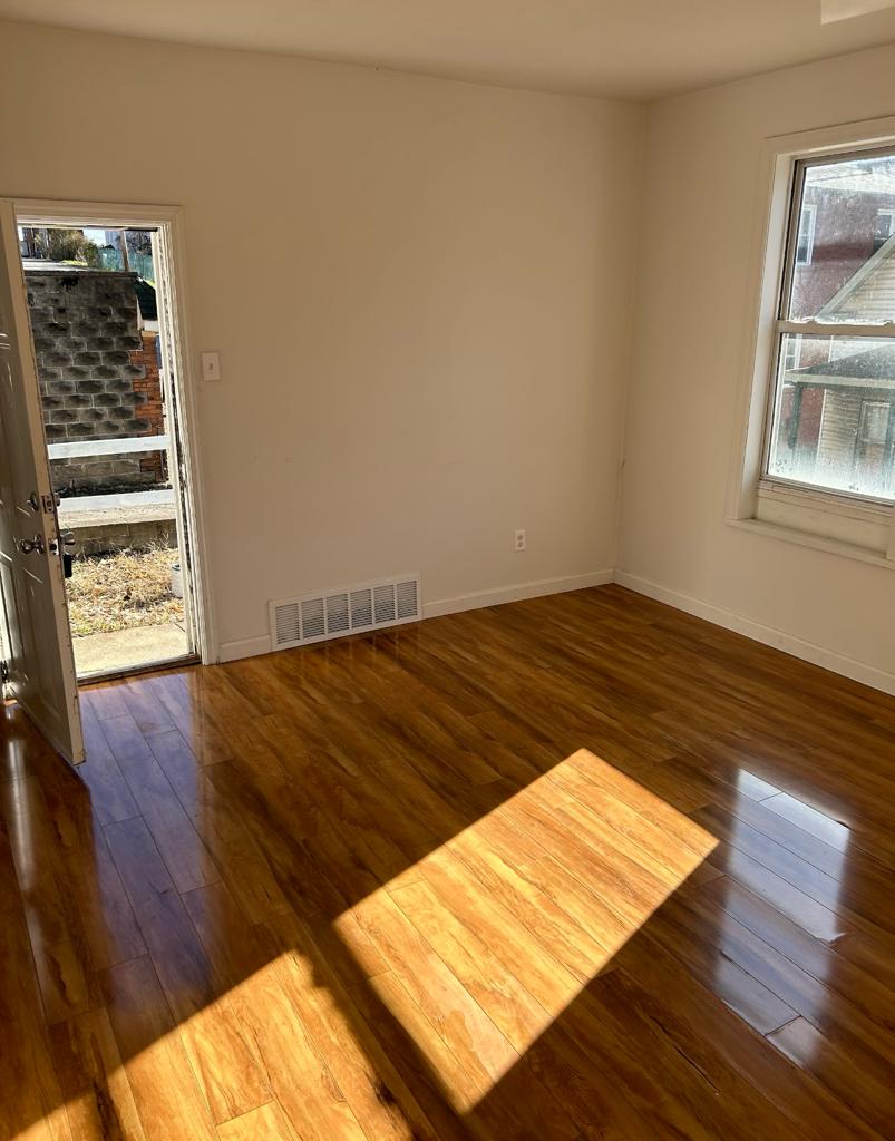 WhatsApp Image 2023-11-27 at 16.49.06 (3)