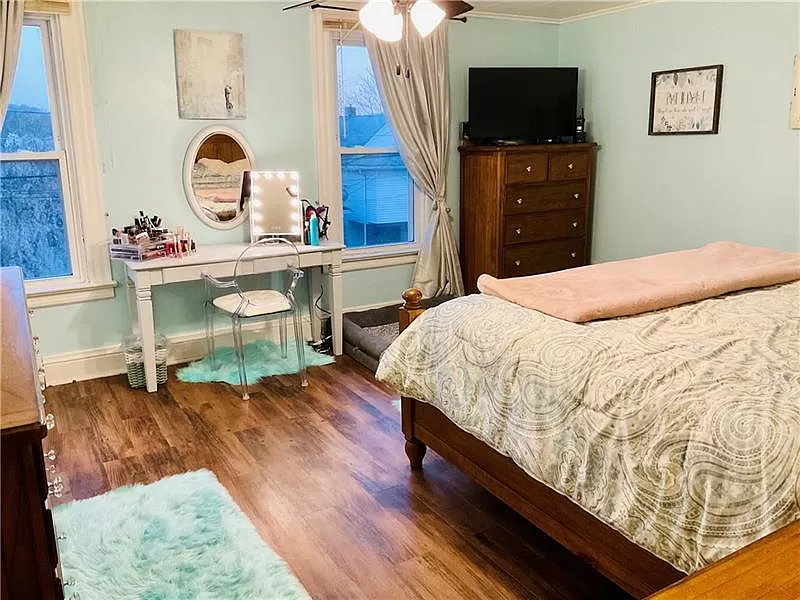 efaaba2ed5a2f305057256d58917bc9c-uncropped_scaled_within_1536_1152