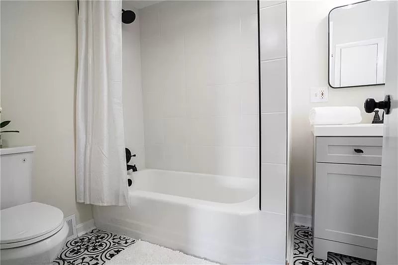 ff385570a53f8361384b405c929b05ca-cc_ft_1536